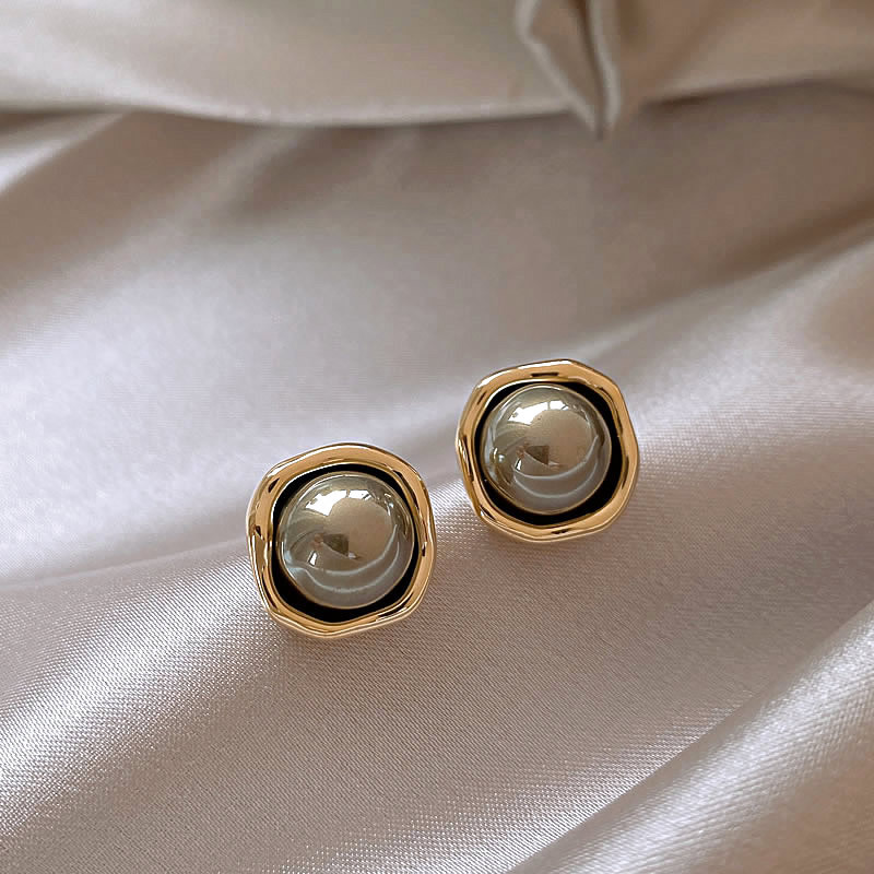 Jaelith | Black Pearl Earrings