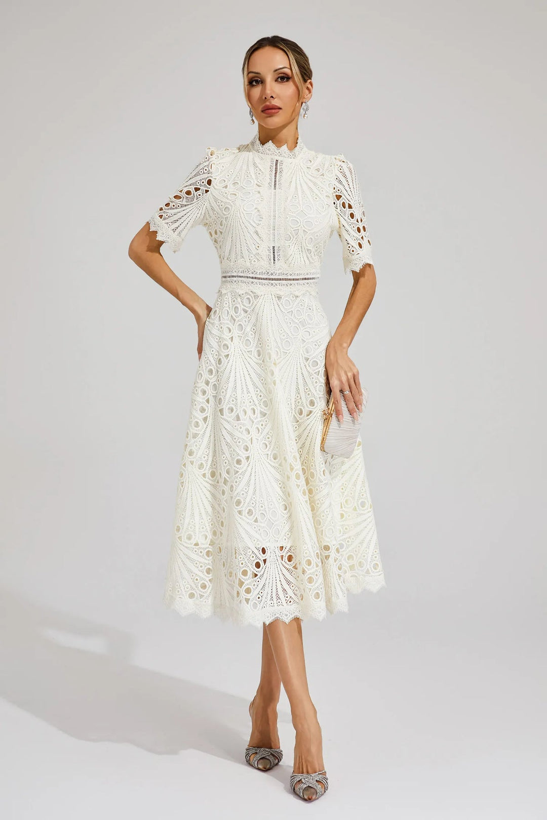 Vorelle Casual Flower Embroidery Short Sleeve Dress