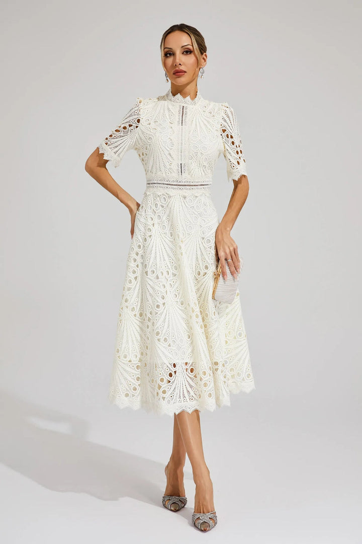 Vorelle Casual Flower Embroidery Short Sleeve Dress